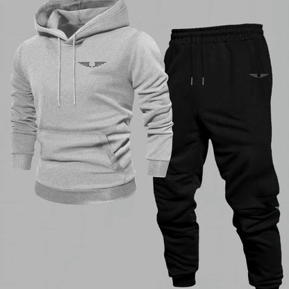 Kapucnis melegítő szett – streetwear stílus, bélelt kivitel - több színben