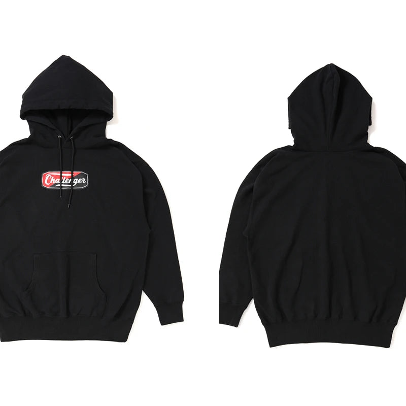 Kapucnis pulóver – mintás, streetwear stílusban több mintával